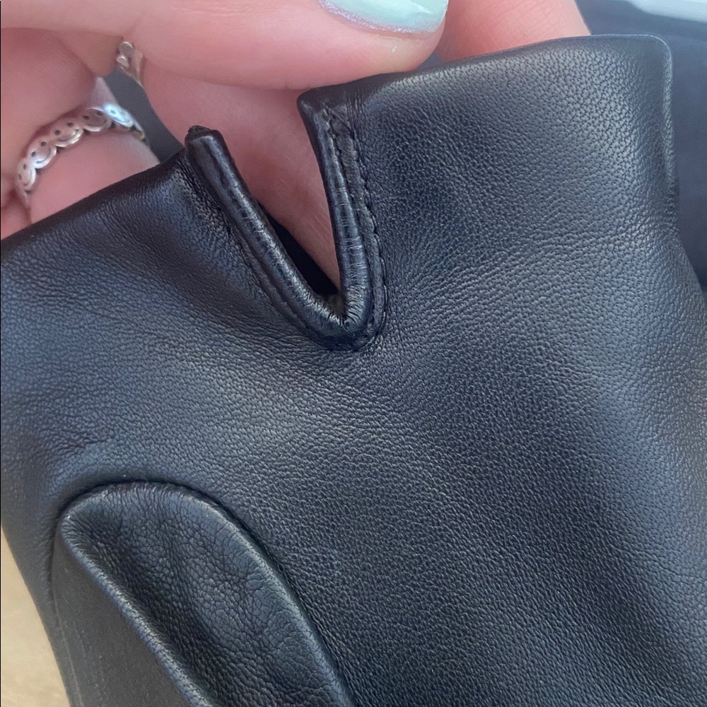 Beautiful EUC Coach Turnlock Bow Black Leather Wool Lined Driving Gloves 🖤🎁 - Picture 7 of 7